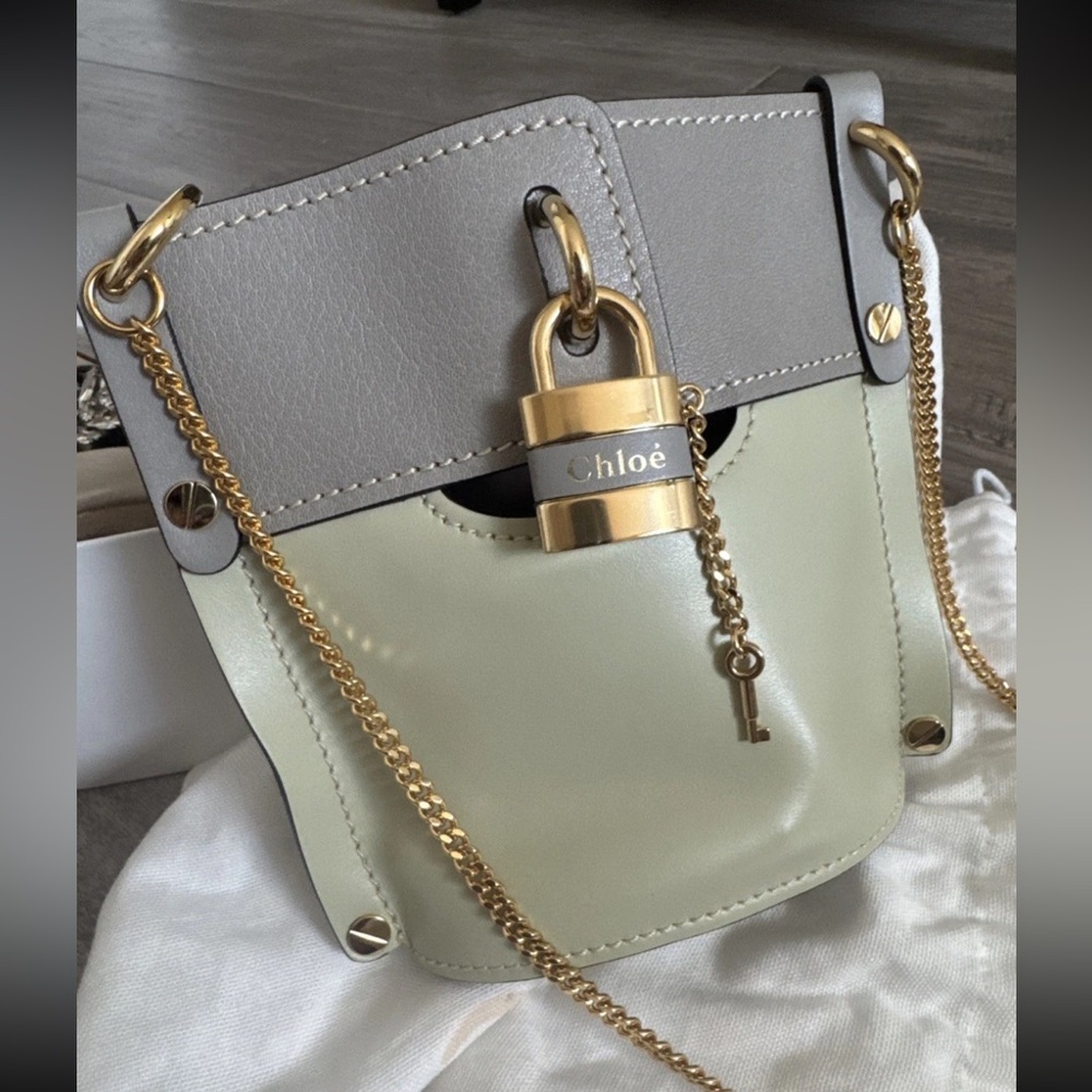 Chloe shiny calfskin mini Aby bi-color bucket bag in light eucalyptus vintage